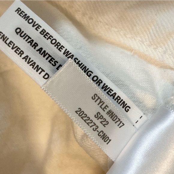 Madewell White Denim Relaxed Fit Shorts size 27 Raw Hem EUC 100% Cotton - Picture 11 of 12